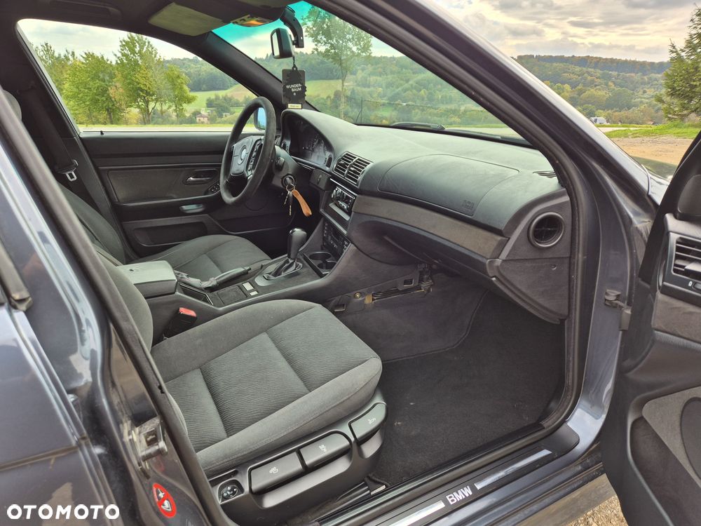 BMW Seria 5 - 22