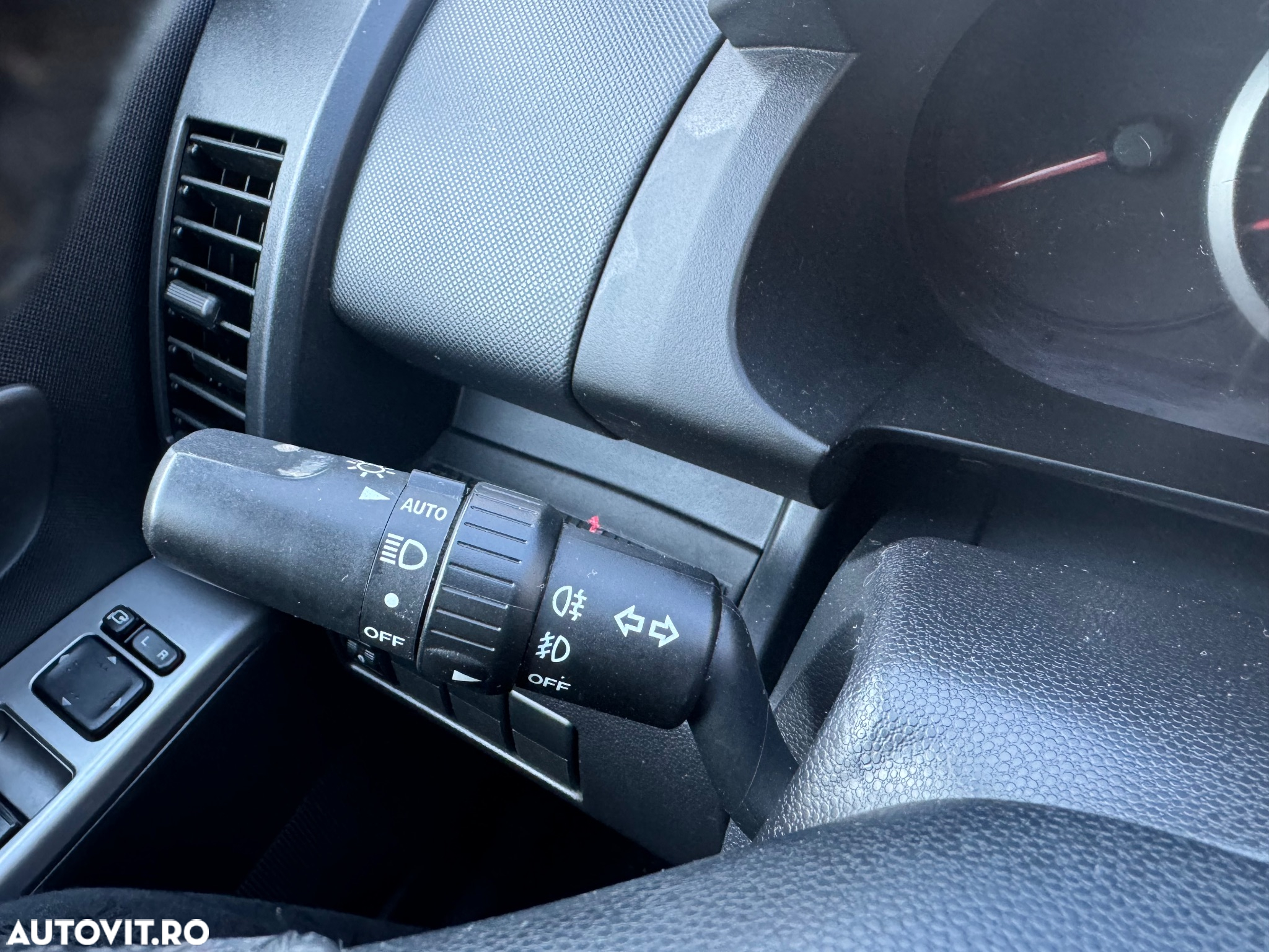 Mazda 5 2.0 CD DPF Active - 27