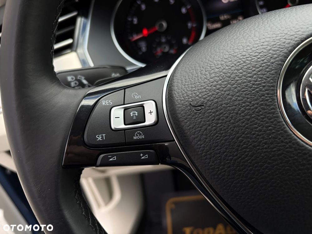 Volkswagen Passat Variant 1.8 TSI (BlueMotion Technology) DSG Highline - 23