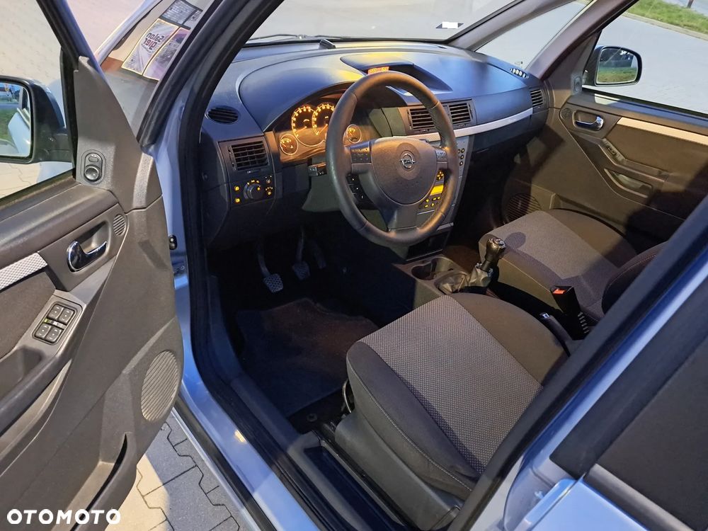 Opel Meriva - 11
