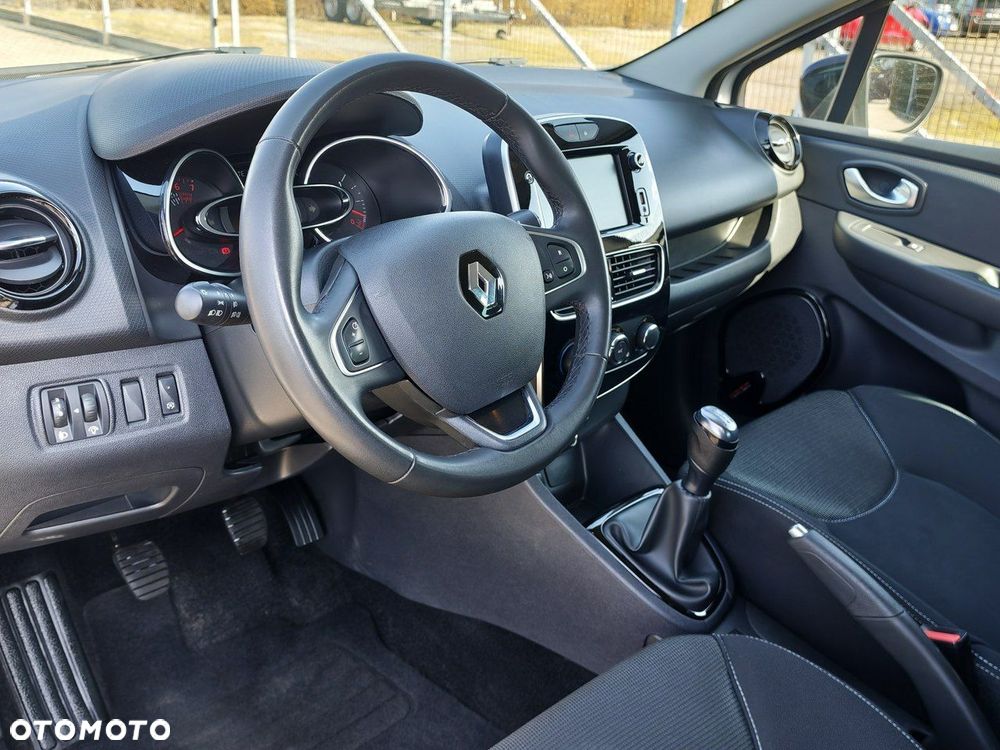 Renault Clio - 11