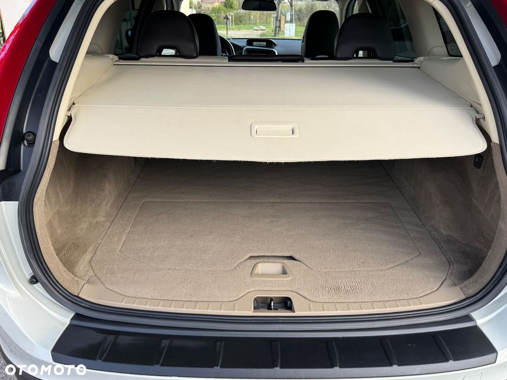 Volvo XC 60 D5 AWD Momentum - 34