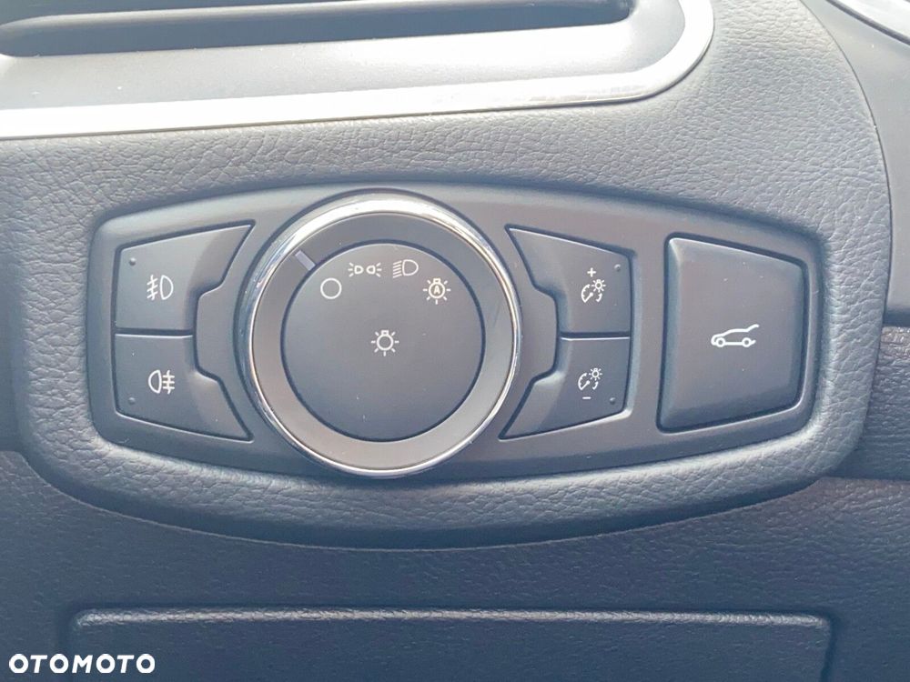 Ford S-Max - 17