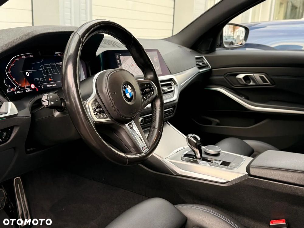 BMW Seria 3 320d xDrive M Sport Sport - 10