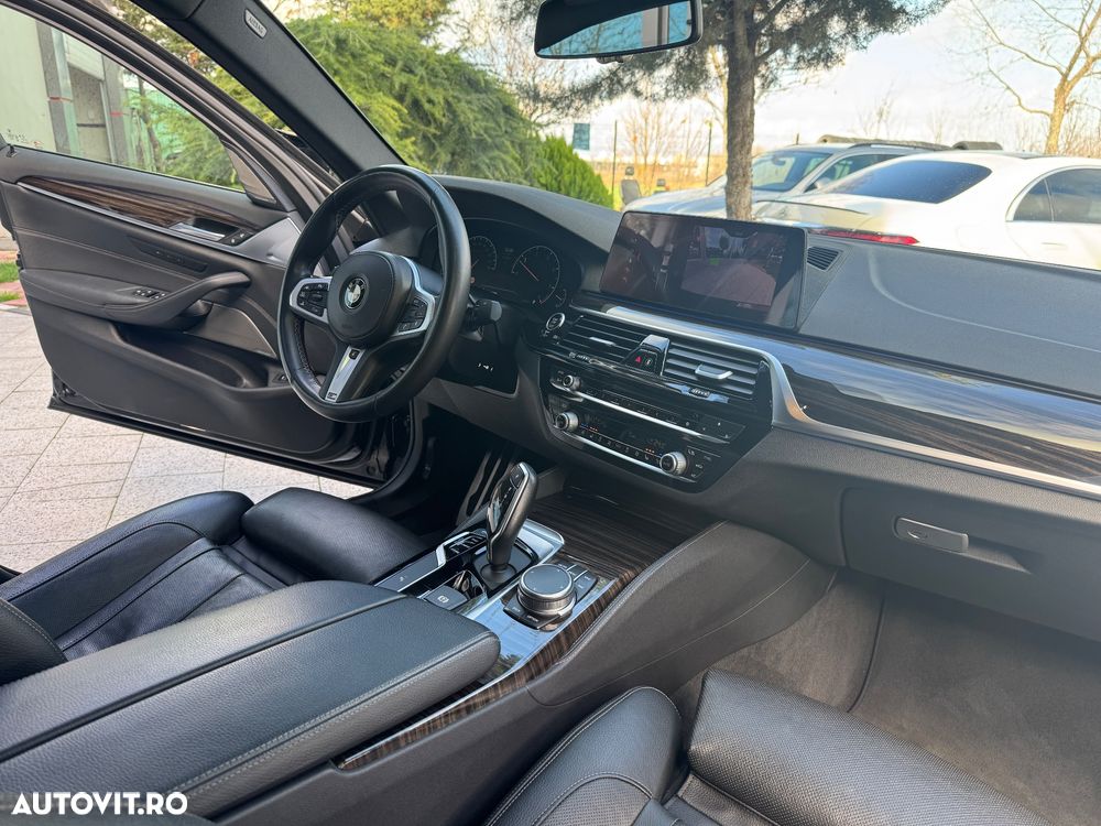 BMW Seria 5 530d xDrive - 39