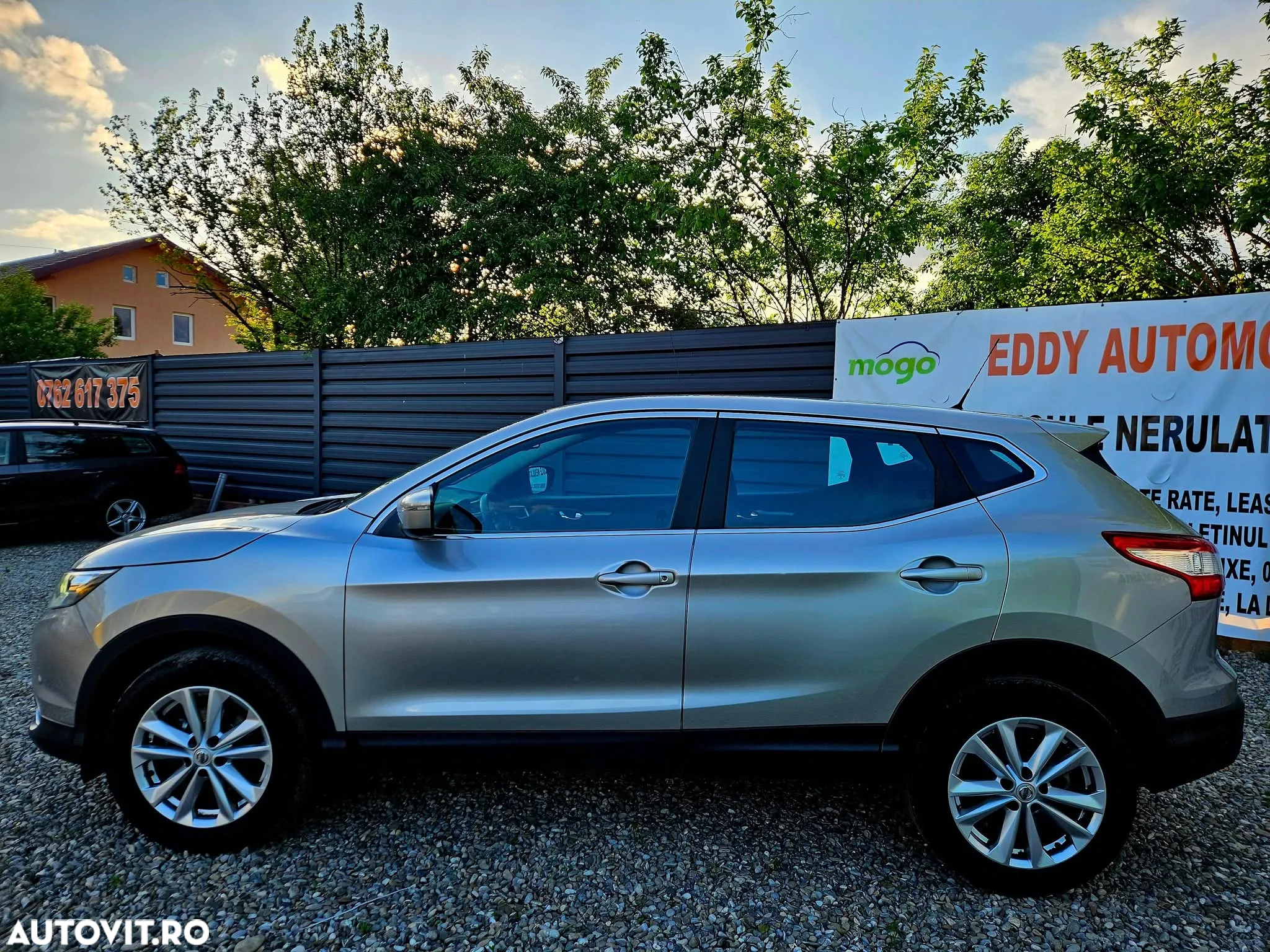 Nissan Qashqai 1.5 DCI N-Connecta - 11