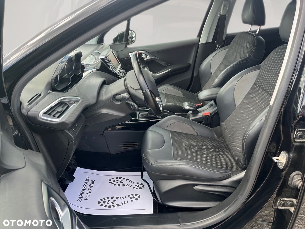 Peugeot 2008 PureTech 130 Allure - 5