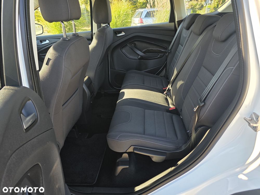 Ford Kuga - 9
