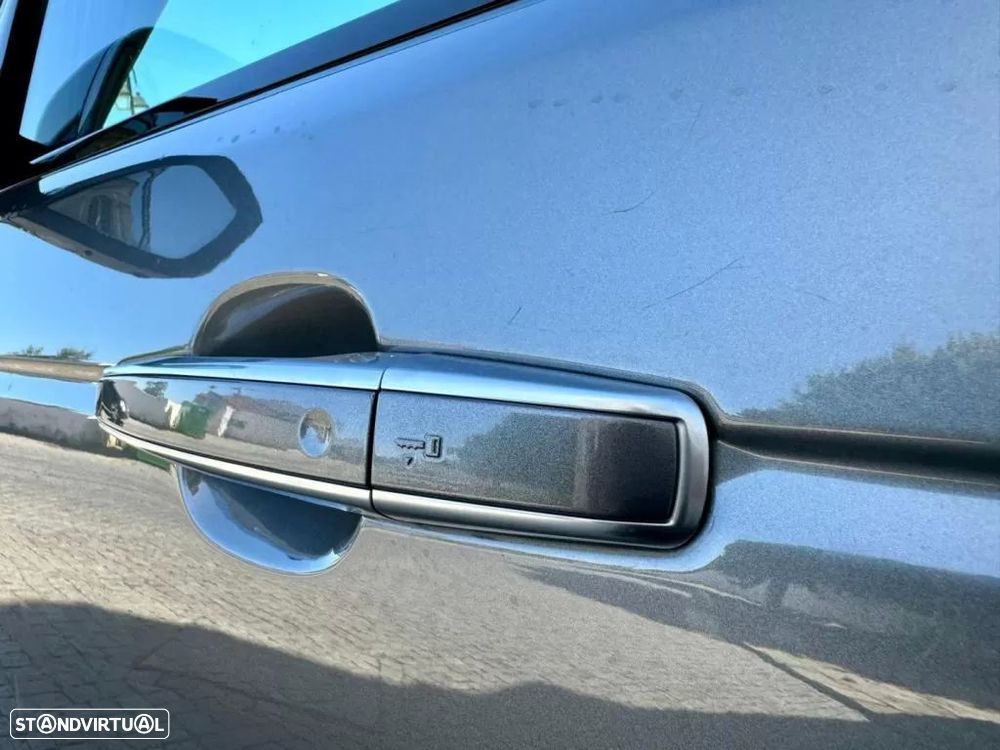 Land Rover Range Rover 4.4 SDV8 Autobiography - 9