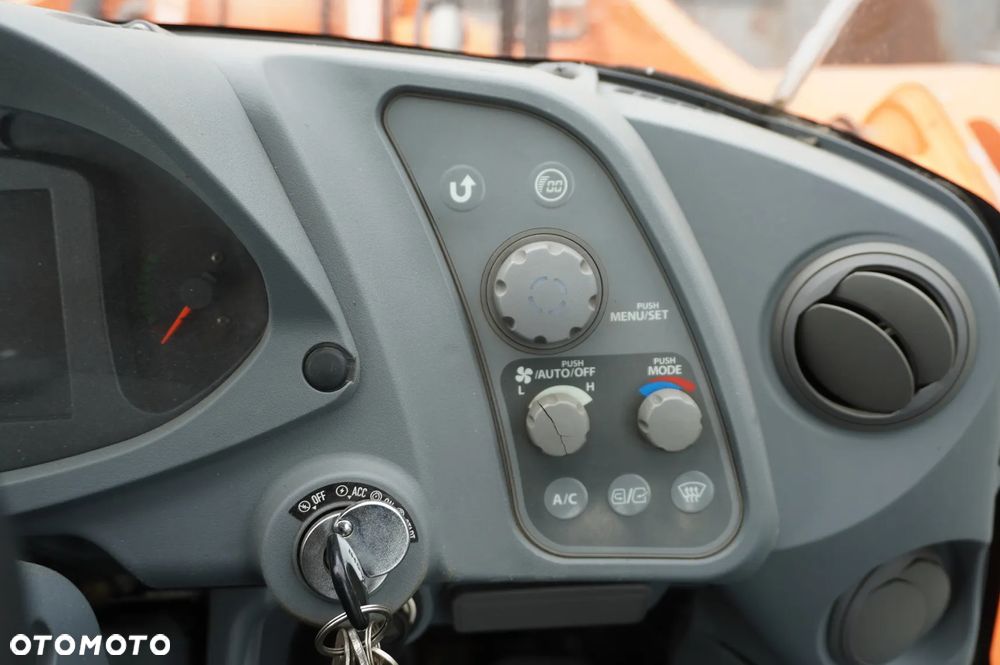 Hitachi ZW220 / 2 łyżki / Ładowarka przegubowa - 29