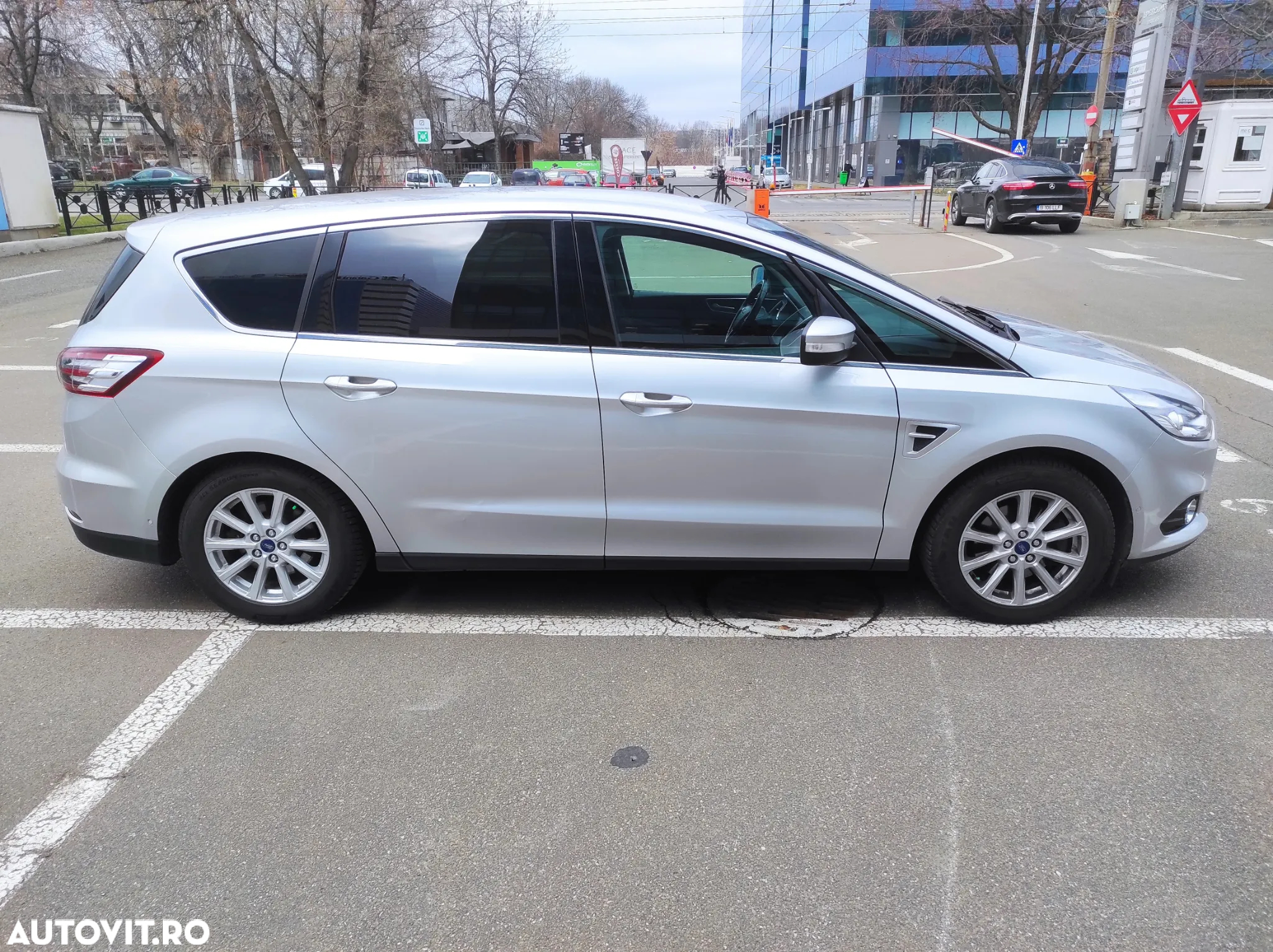 Ford S-Max 2.0 TDCi Titanium - 3