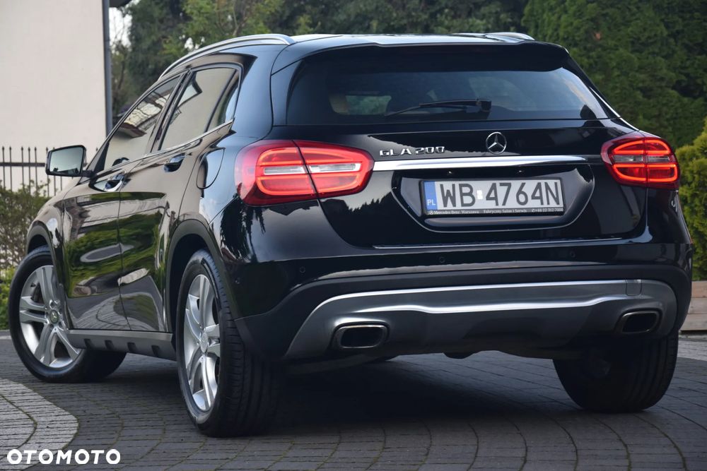 Mercedes-Benz GLA 200 7G-DCT Urban - 2