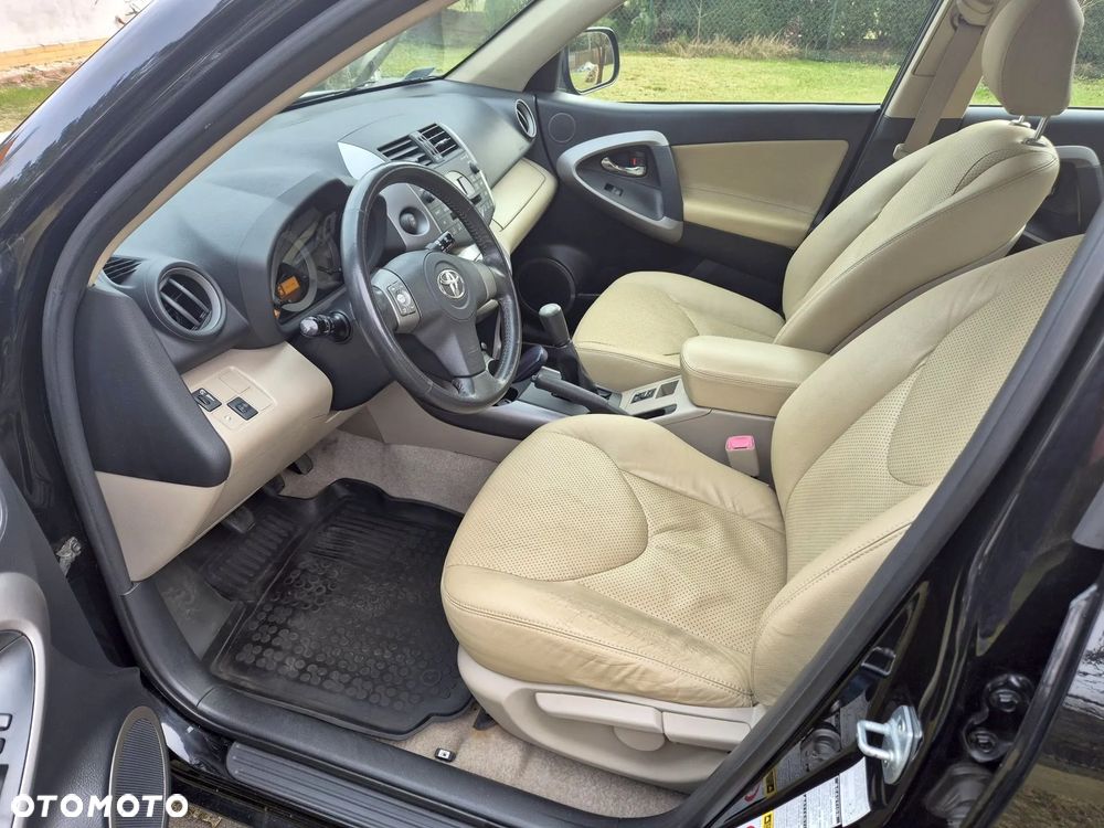 Toyota RAV4 2.0 VVT-i Sol - 7