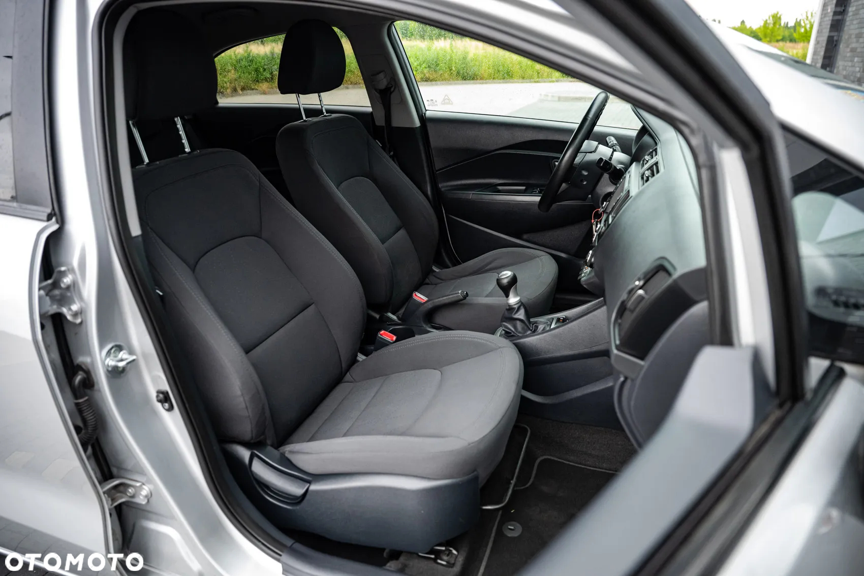 Kia Rio 1.2 Dream Team Edition - 24