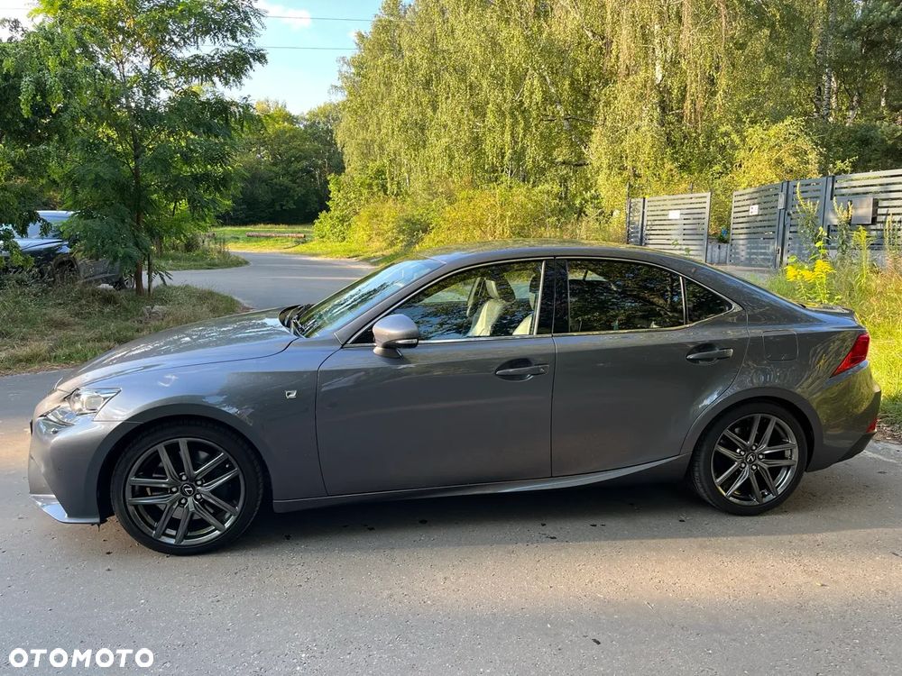 Lexus IS 200t F Impression - 23