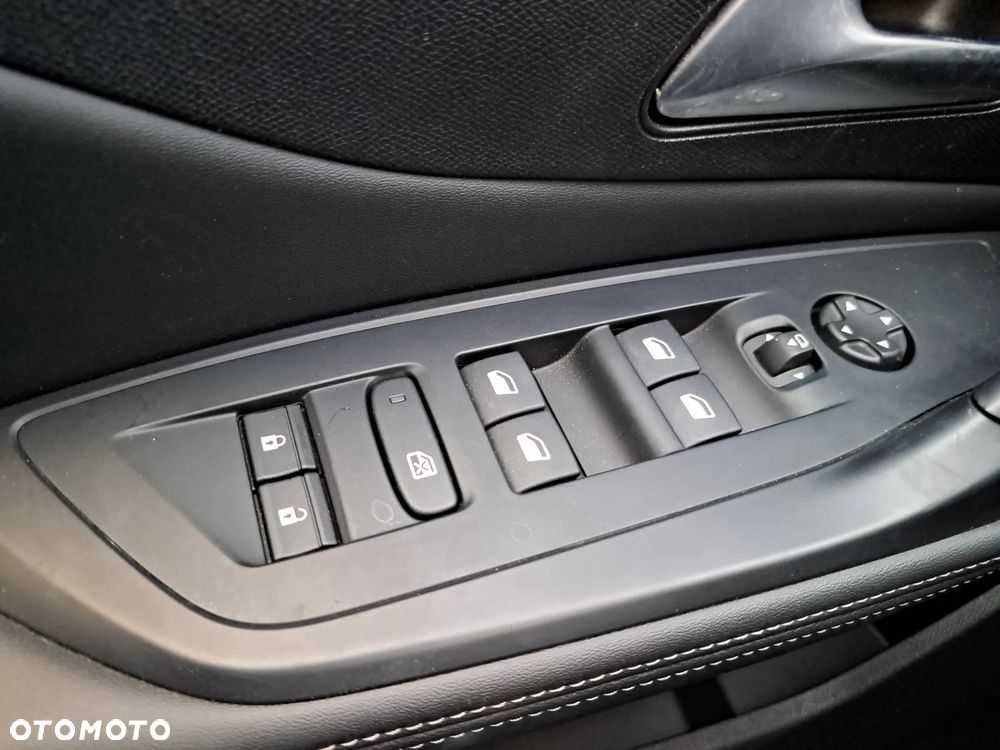 Peugeot 308 1.2 PureTech Allure Pack S&S EAT8 - 15