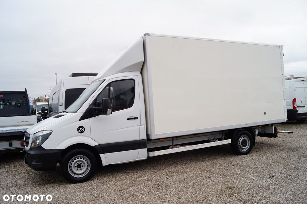Mercedes-Benz Sprinter - 2