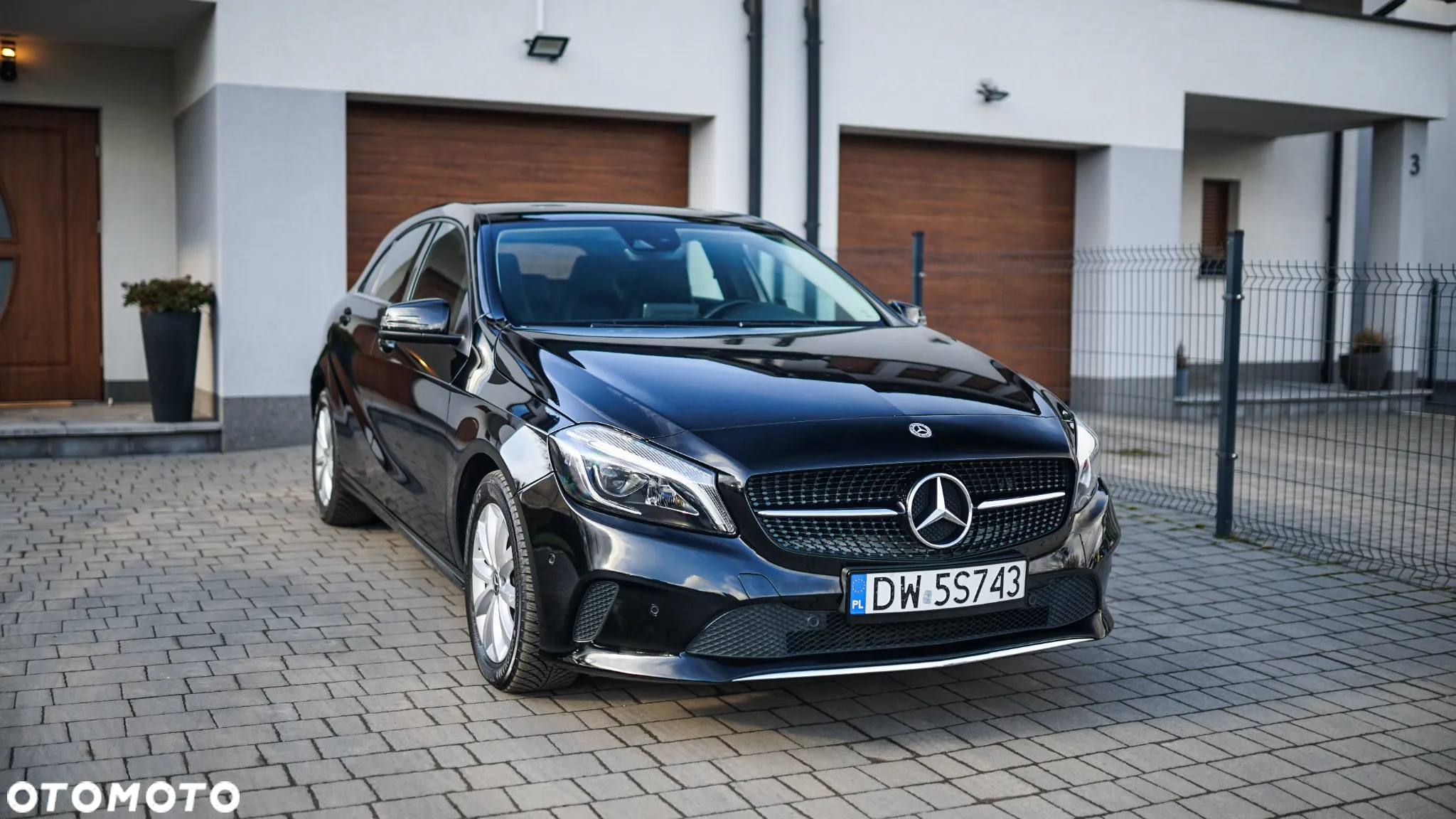 Mercedes-Benz Klasa A 180 7G-DCT Style - 16