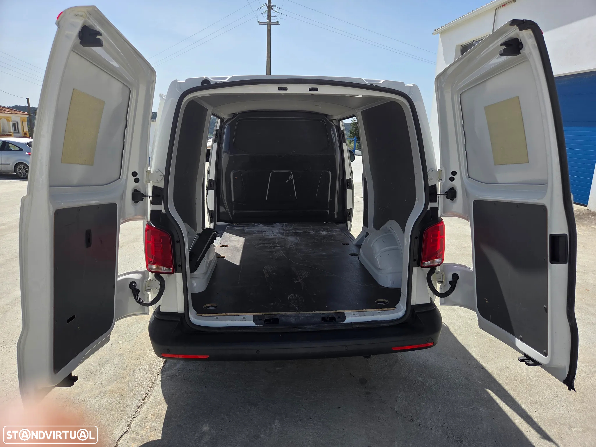 VW Transporter T6 Longa - 3