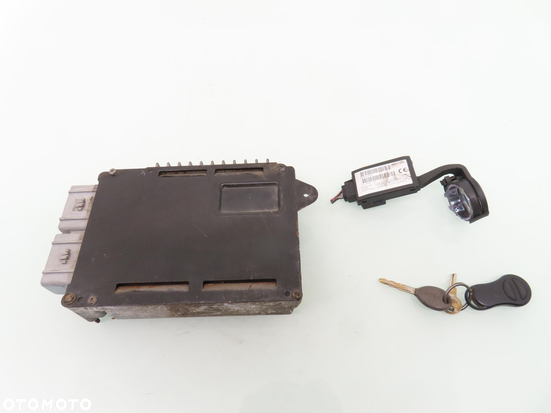STACYJKA STEROWNIK CHRYSLER VOYAGER III 2.0 04745860 P04686363AC - 2