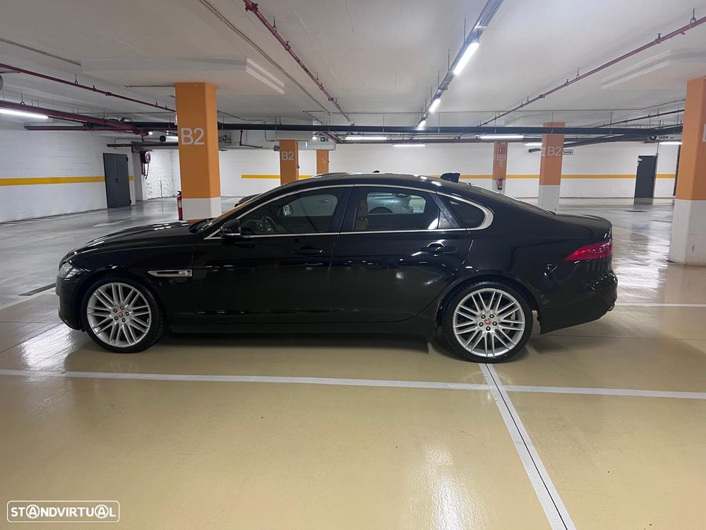 Jaguar XF 20d Aut. Prestige - 12