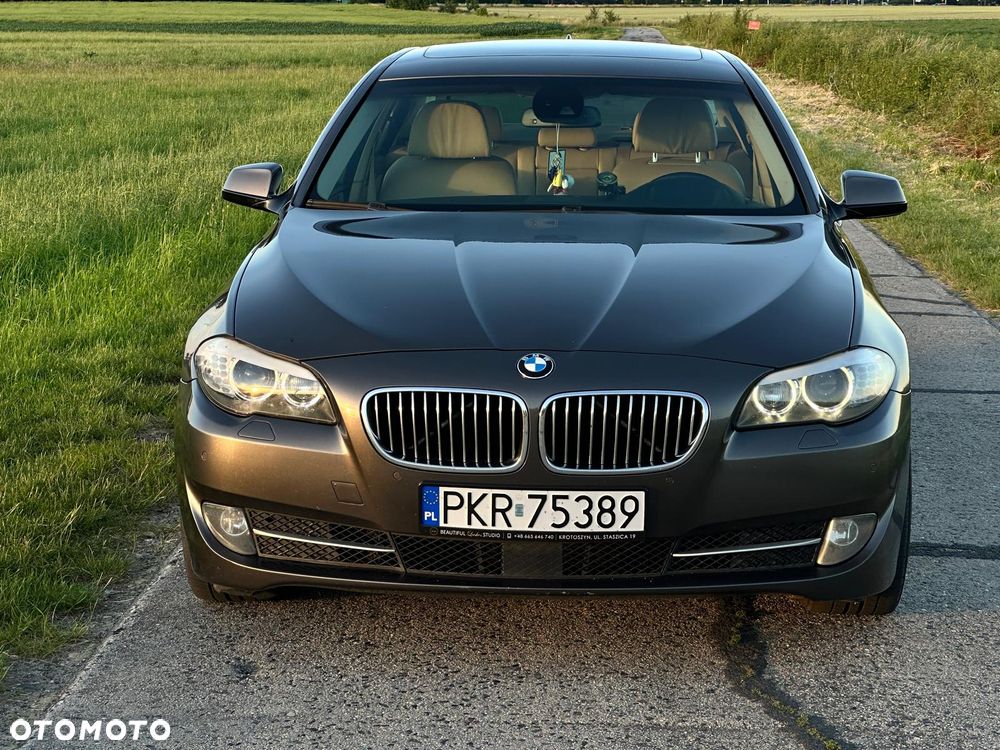 BMW Seria 5 525d xDrive - 22