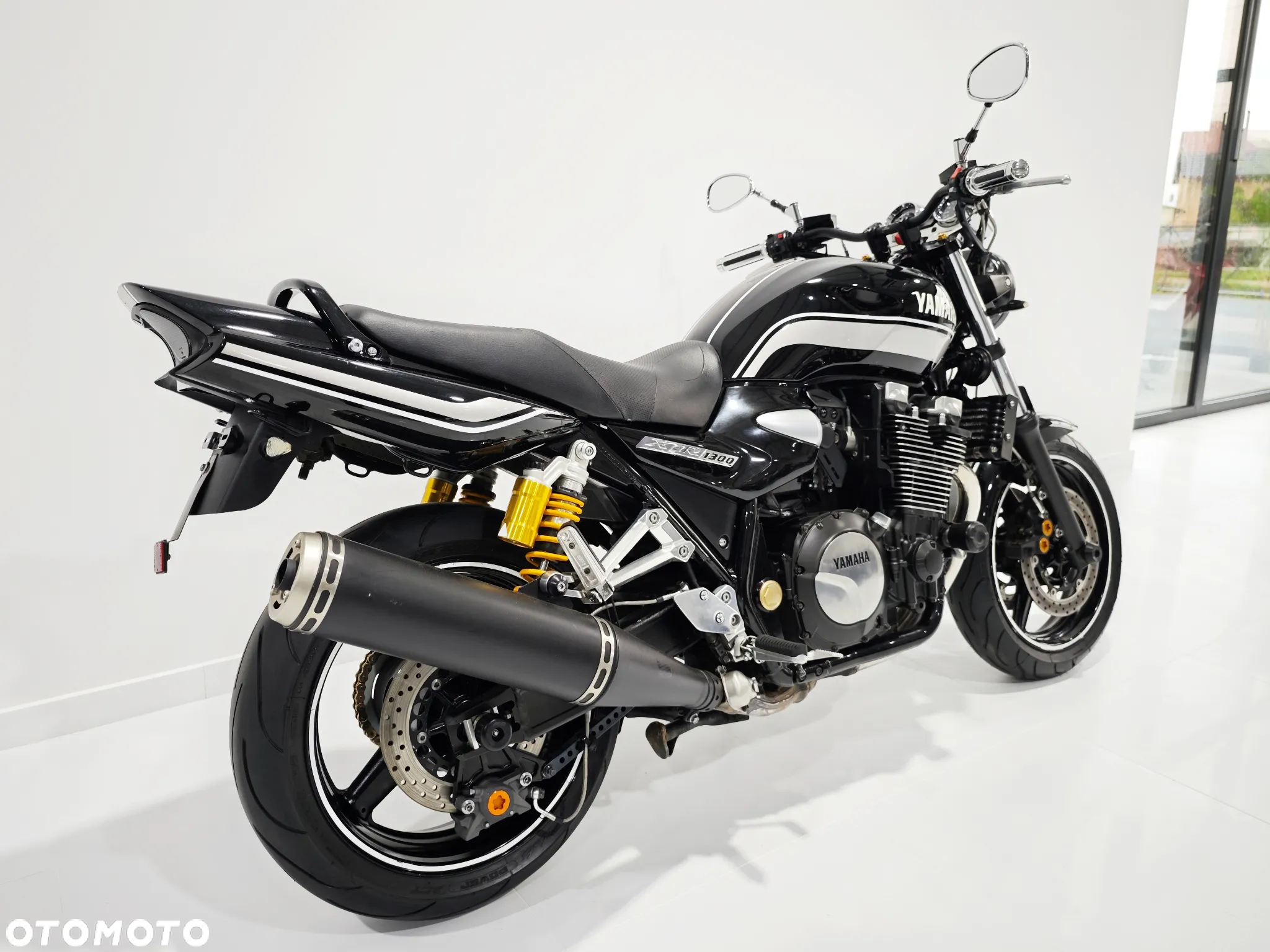 Yamaha XJR - 11