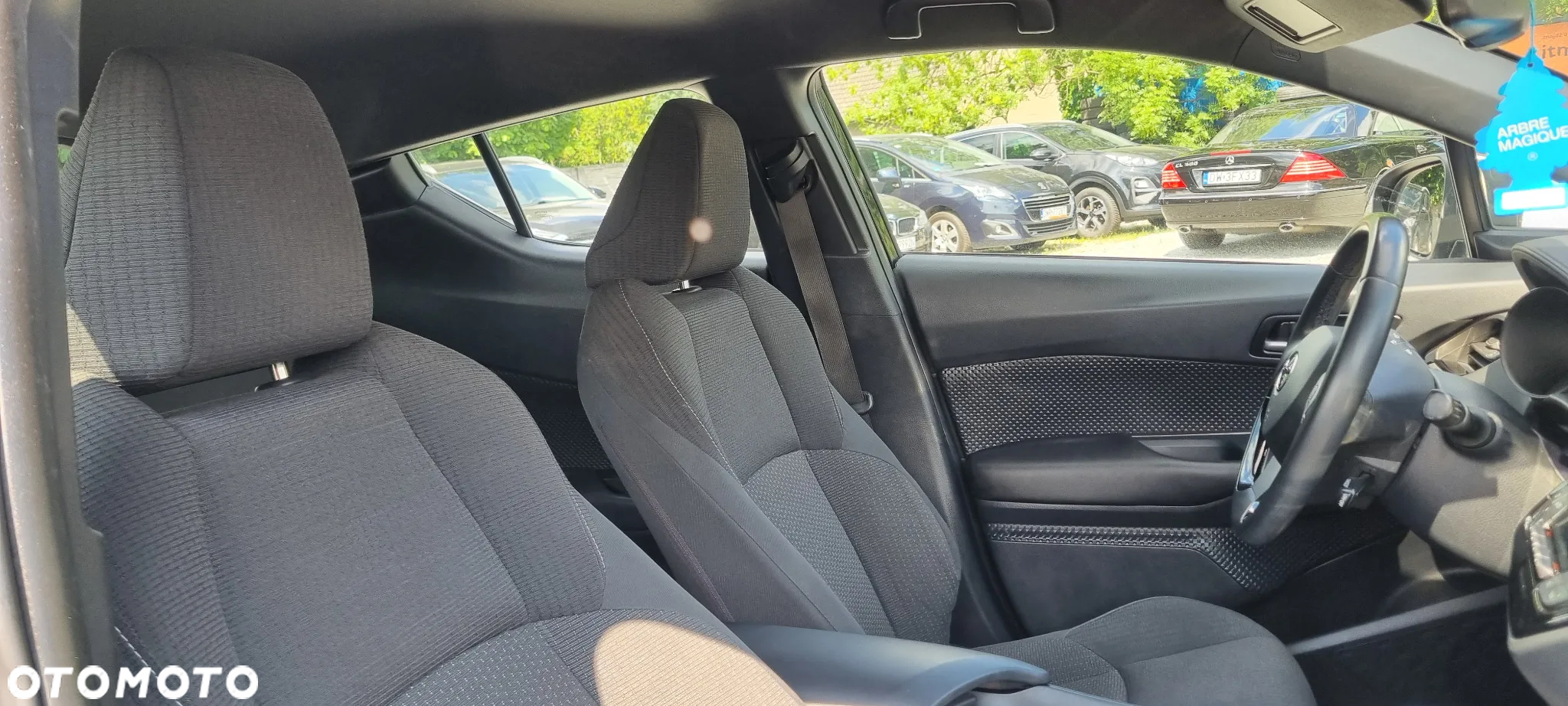 Toyota C-HR 1.8 Hybrid Business Edition - 11