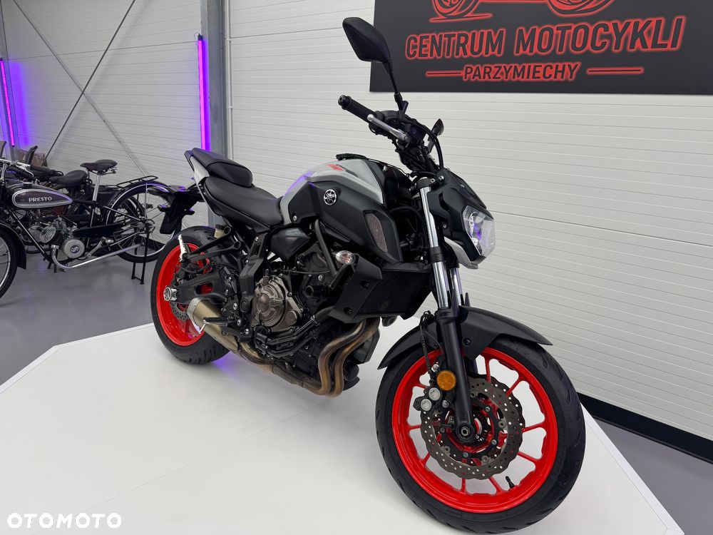 Yamaha MT - 4