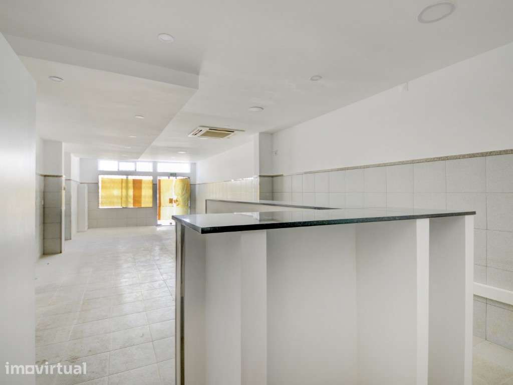 Loja comercial bom estado| 80 m² | Aldoar, Porto - Grande imagem: 2/19
