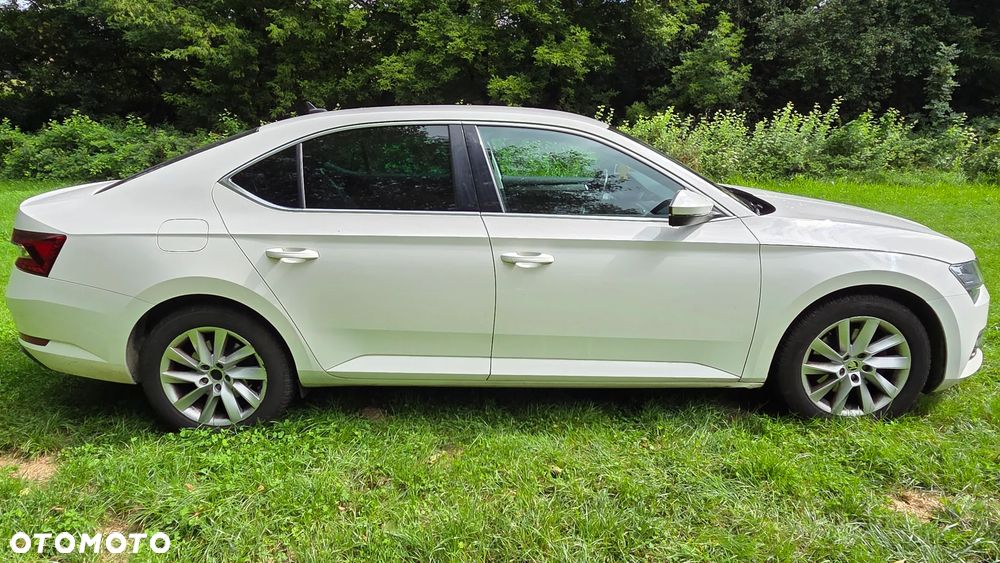 Skoda Superb 2.0 TDI Ambition DSG - 6