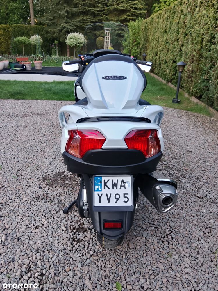 Suzuki Burgman - 11