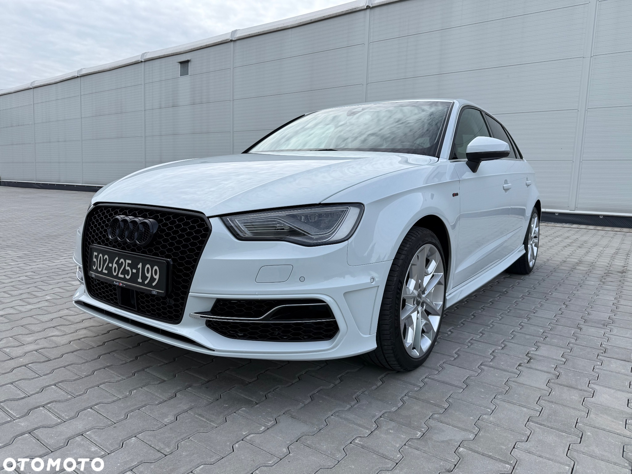 Audi A3 Sportback 1.4 TFSI S tronic S line Sportpaket - 4