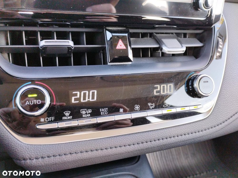 Toyota Corolla - 19