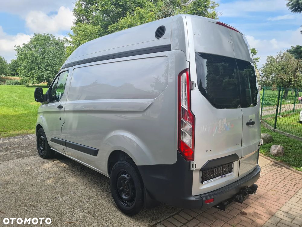 Ford TRANSIT CUSTOM - 12