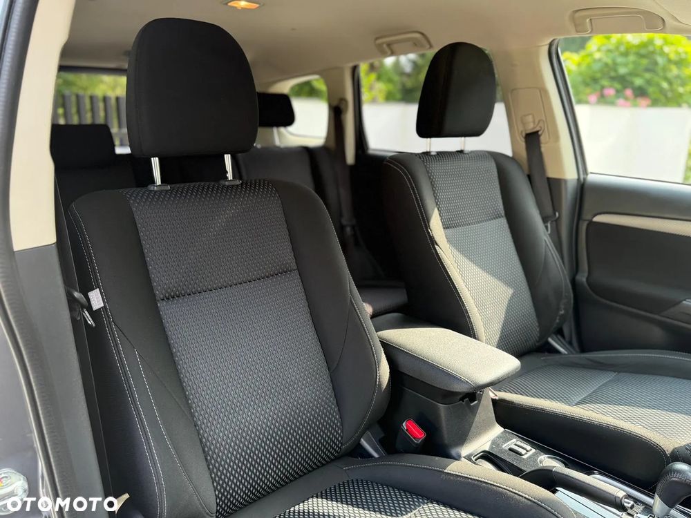 Mitsubishi Outlander 2.0 2WD CVT Diamant Edition - 11