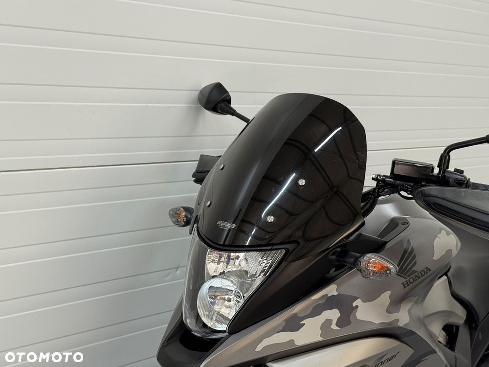 Honda VFR - 22