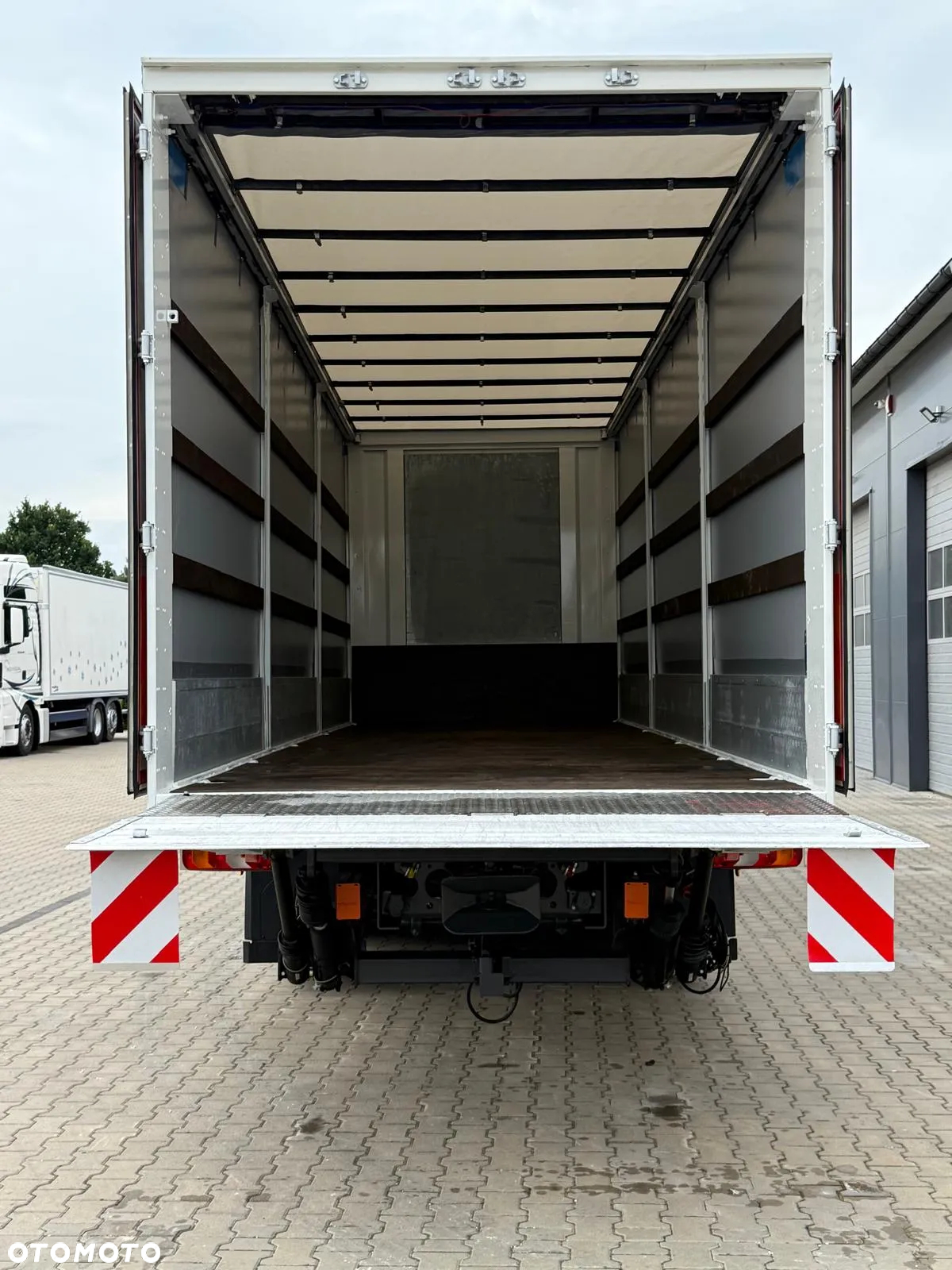 Mercedes-Benz Actros 2542 / E6 / burto-firanka 8,5 m + winda / 21Epal / z Niemiec / sypialka plandeka firana skrzynia - 10
