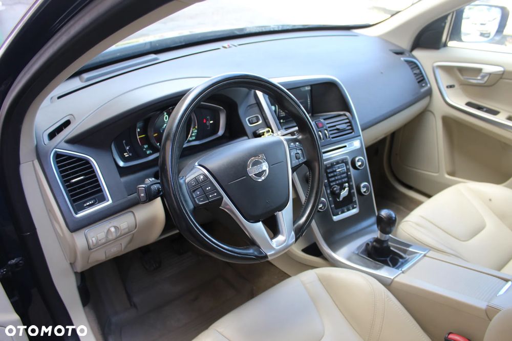 Volvo XC 60 D4 AWD R-Design Summum - 5