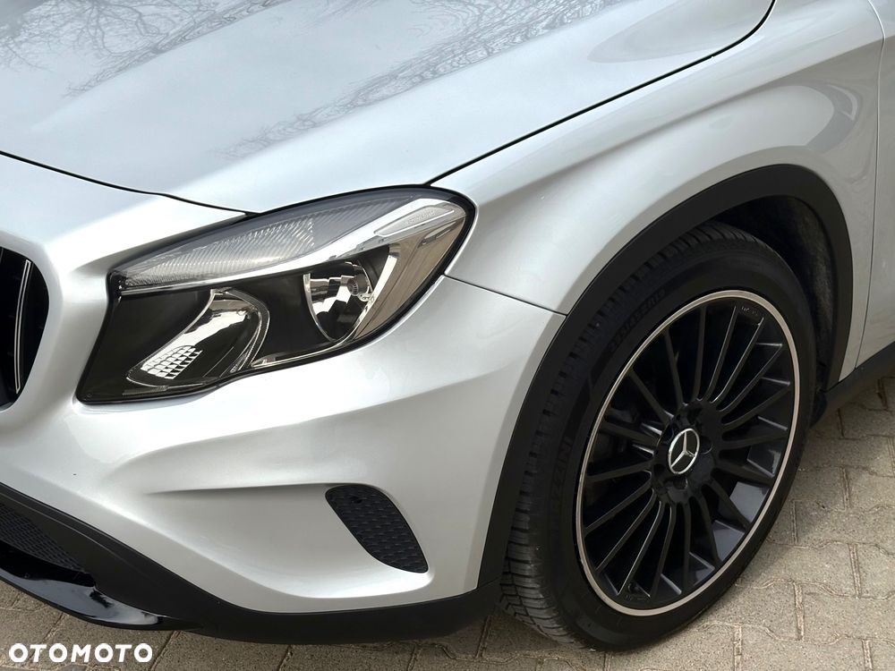 Mercedes-Benz GLA 200 (CDI) d 4Matic 7G-DCT AMG Line - 2