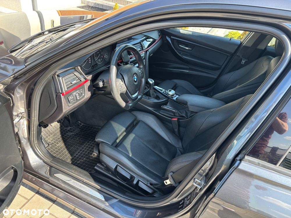 BMW Seria 3 318d Sport Line - 9