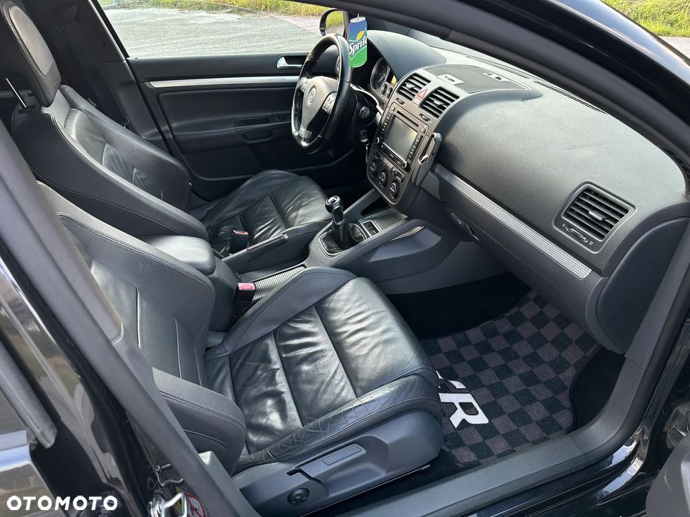 Volkswagen Golf R32 4Motion - 14