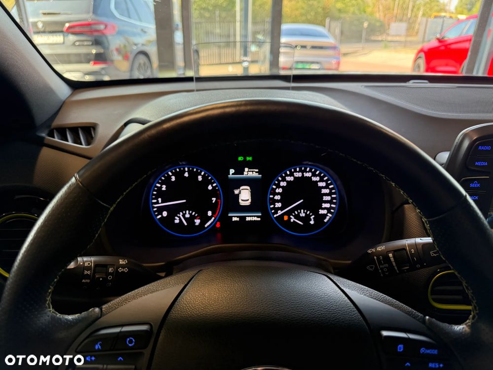 Hyundai Kona 1.6 T-GDI DCT 4WD Premium - 16
