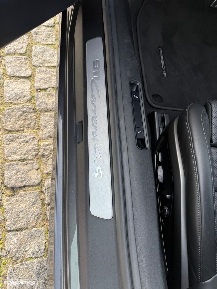 Porsche 911 Série F - 6