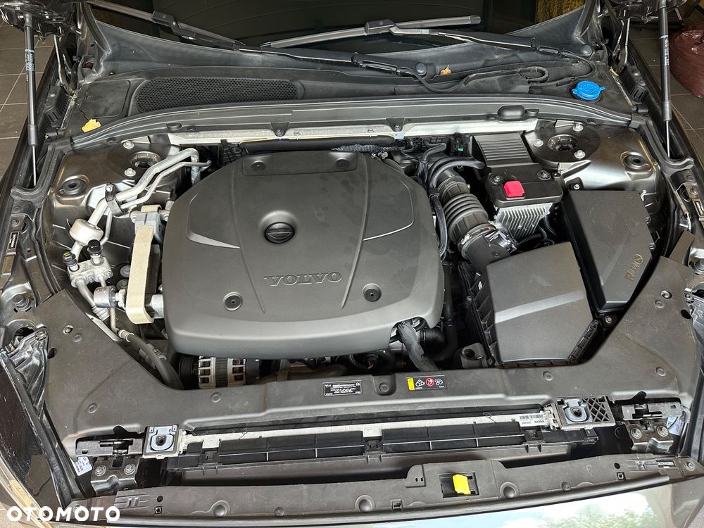 Volvo S60 T6 AWD Momentum Pro - 24