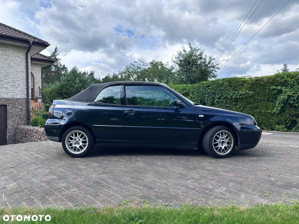 Volkswagen Golf - 3