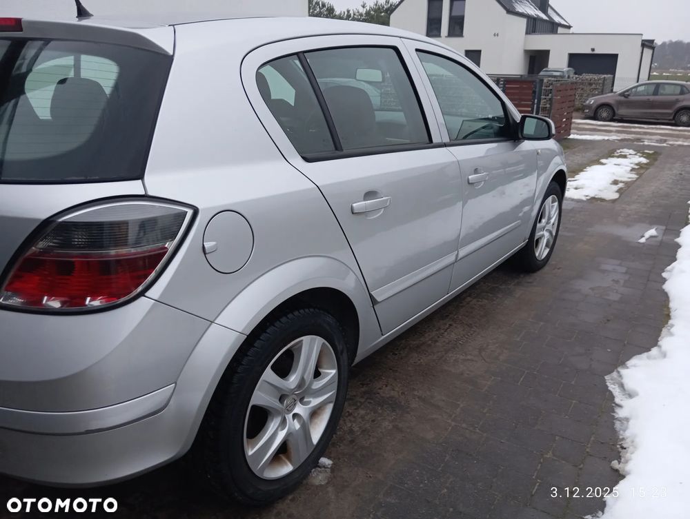 Opel Astra 1.6 Edition - 11