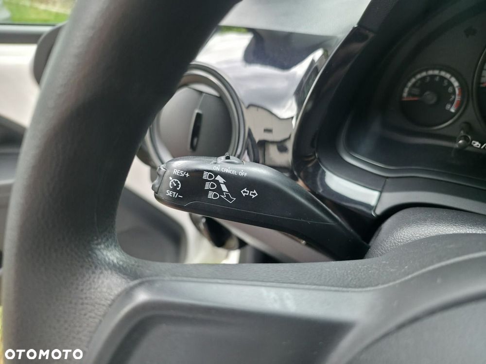 Volkswagen up! - 18