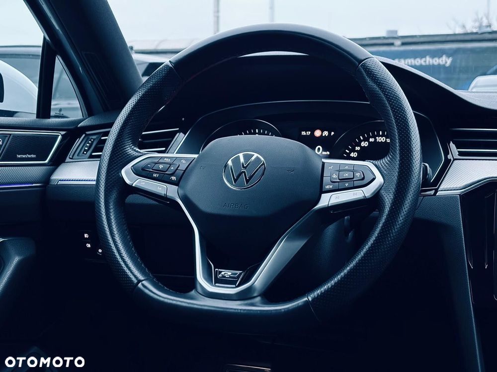 Volkswagen Passat - 24