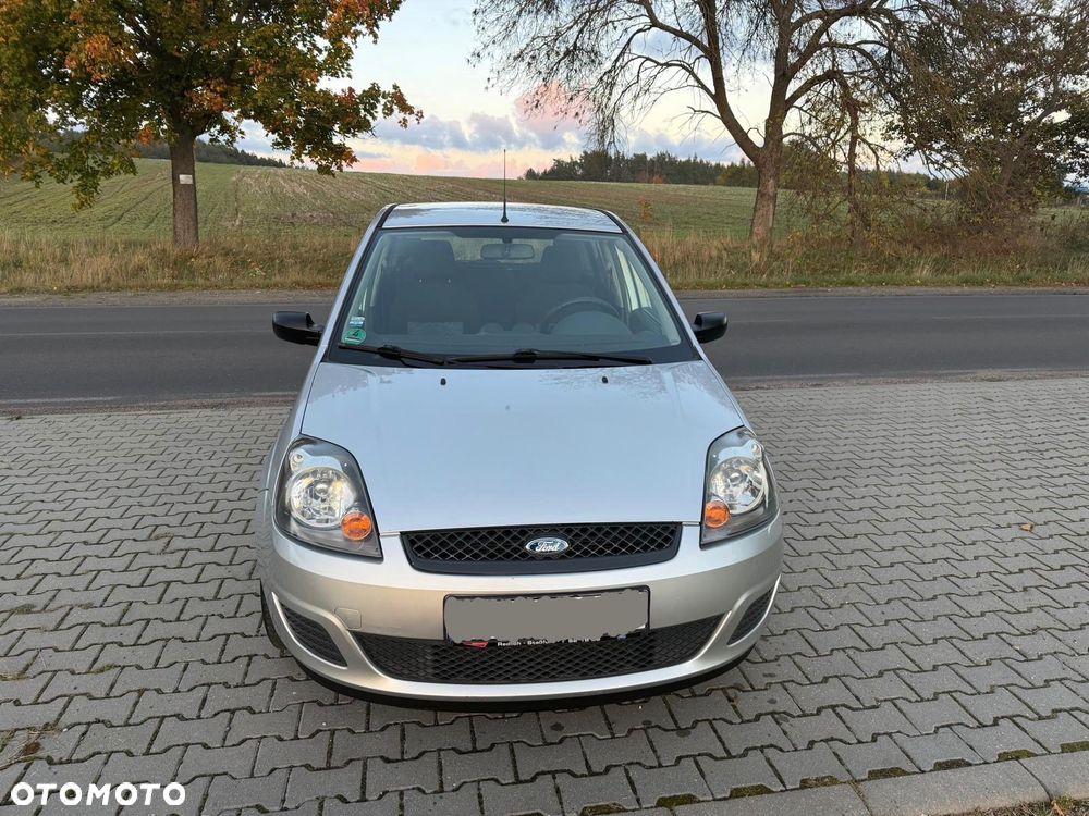 Ford Fiesta 1.4 Ambiente - 1